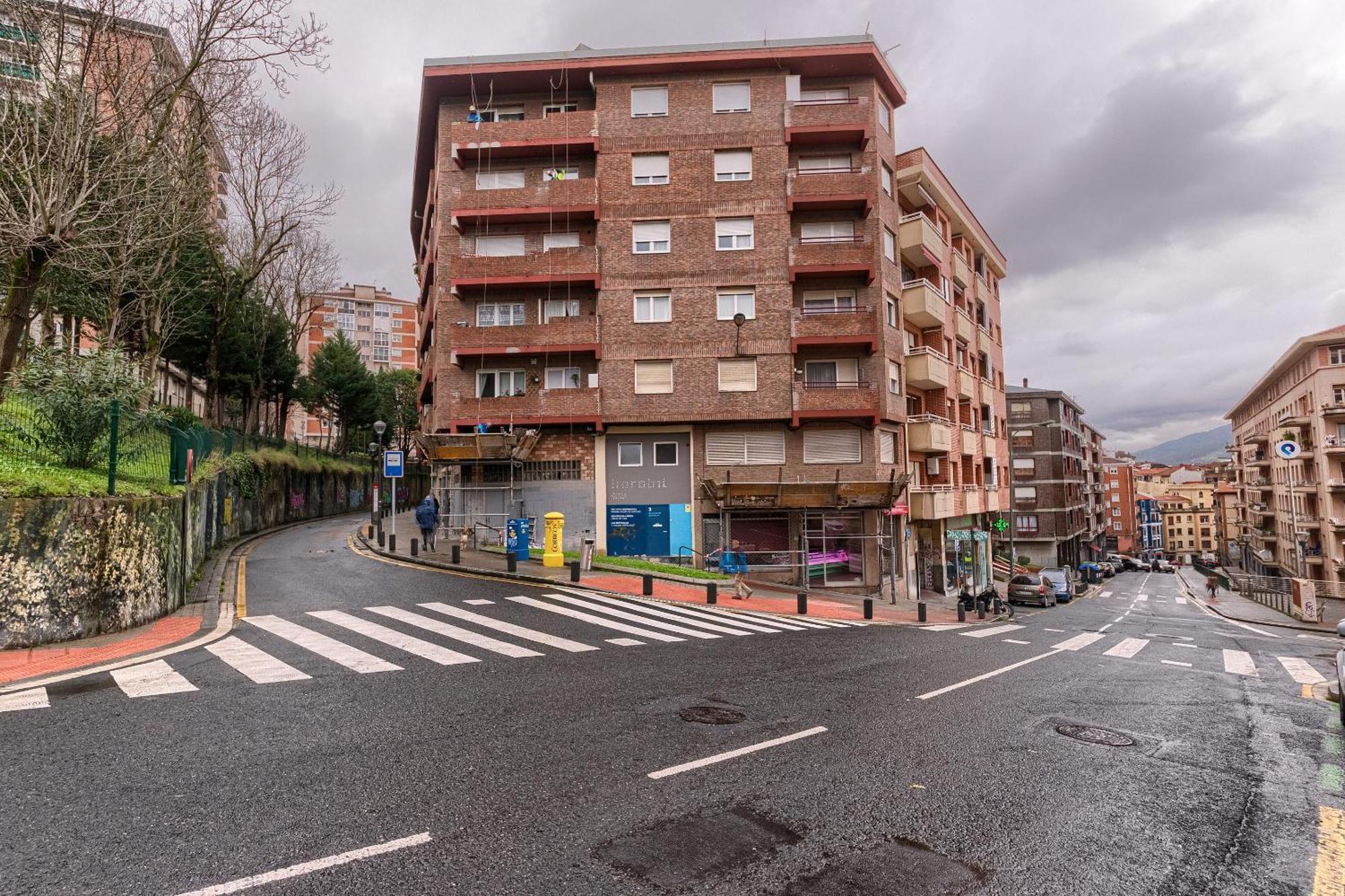 Vivienda Turistica Acogedora En Uribarri * Bilbao